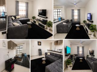 Hollas Coastal Charm - 1