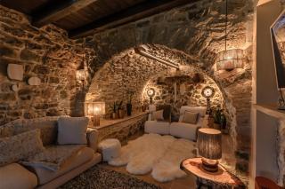 La Villa de Madeleine - Stone Villa with outdoor hot tub in Arcadia, Peloponnese - 1