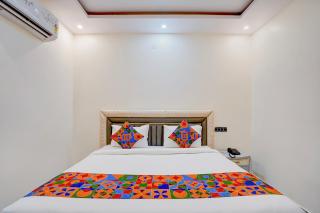 FabHotel Ramanjnaeya - 1