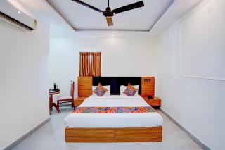 FabHotel Ramanjnaeya - 3