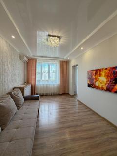ApartPoltava Cучасні 2-кімн апартаменти з великою кутовою ванною ЦЕНТР МІСТА - 1