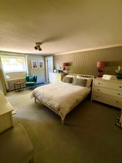 Private Studio, Own Entrance, Kitchen & Bathroom, Fast WiFi - 2