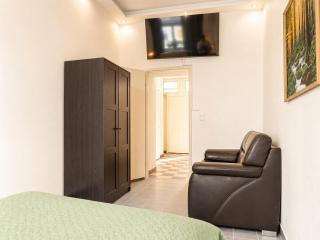 Affordable Stylish Studio Easy City Access - 6