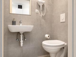 Affordable Stylish Studio Easy City Access - 1