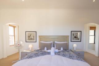Ocean Mooring Beach House - Oceanview Apartment - 9