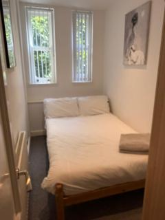 No 7 AT SANDRINGHAM - 1 BED NEAR SEFTON PARK AND LARK LANE - 7