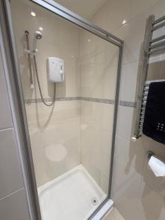 No 7 AT SANDRINGHAM - 1 BED NEAR SEFTON PARK AND LARK LANE - 2