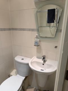 No 7 AT SANDRINGHAM - 1 BED NEAR SEFTON PARK AND LARK LANE - 1