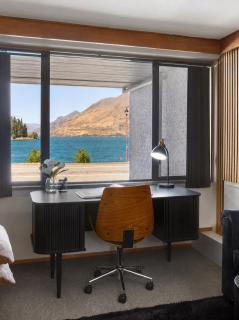 Lake Cinema Studio in Queenstown CBD! - 8