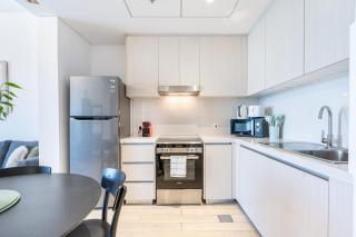 Lavish Home in the Heart of Yas Island - 8