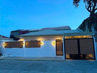 Staycation near MOA Bungalow in Las Piñas - 0