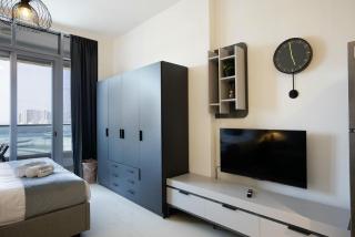 Bloomfields Studio in Julphar Residence - 2