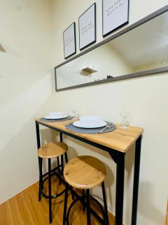 Lj's All-New Studio Getaway Near Airport - 2