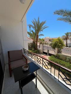 Garden View Cliff Top Seaside Apartment - 0