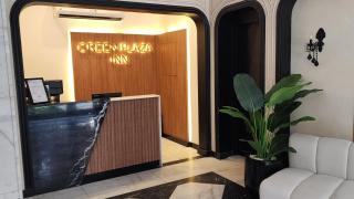 Green Plaza Inn - 4