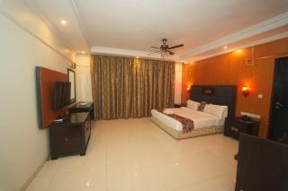 The Royal Mirage - 7