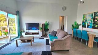 Luxury Seaview Escape for Couples & Families in Paphos - 8