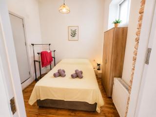 Cozy Apartment in Old Tbilisi - 2