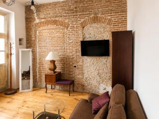 Cozy Apartment in Old Tbilisi - 6