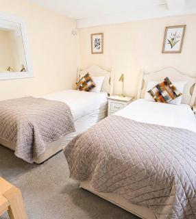 Donnybrook Townhouse - 3
