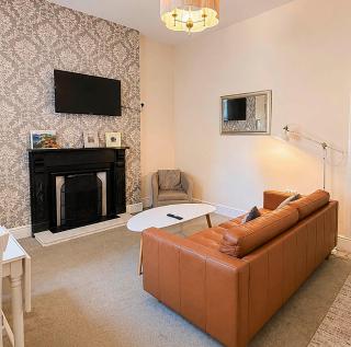 Donnybrook Townhouse - 9