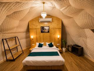 Glamp by Edge Resort Premium Luxury Domes with Mountain Views - 4
