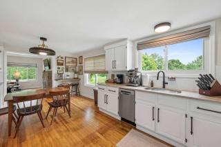 3BR Stone Farm House Parking Grill Laundry - 7