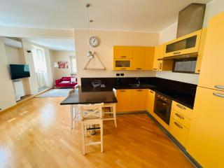 St Filip Top Apartment Biella Centro - 8
