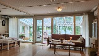 Bright summer apartment by the beach - 0