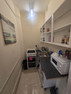 Large flat with parking near train station - 1