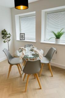 Copper Suite - 2Bed Elegance - Parking - 3