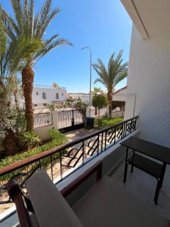 Garden View Exceptional Two Bedroom Full Apartment - 0
