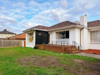Whole family home in Doncaster, within the bustling east of Melbourne - 5