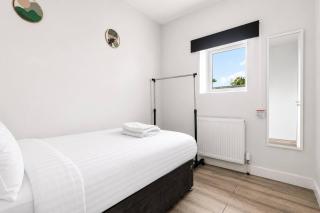 Bedford Station Escape - Sleeps 3 - Free Parking - 3