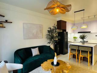 Misty Springs 1BR Apartment with a Pool, Gym & Kids Play Area - 2