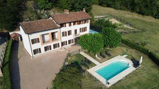 Exclusive Villa with Swimming Pool and Tennis Area - 9