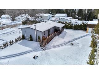 Four Seasons House Close to Lakes & Skiing - 6