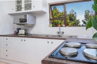 Green Haven Apartment in Milnerton - 5