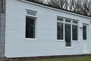 Seaside Cabin Retreat in Bideford - 9