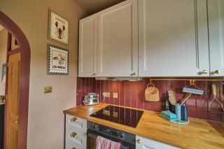 Superb 3-bedroom Victorian Townhome in Ashbourne - 4