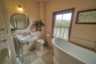 Superb 3-bedroom Victorian Townhome in Ashbourne - 2