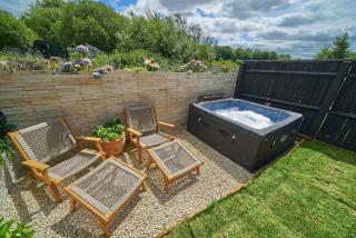 Superb 3-bedroom Victorian Townhome in Ashbourne - 1