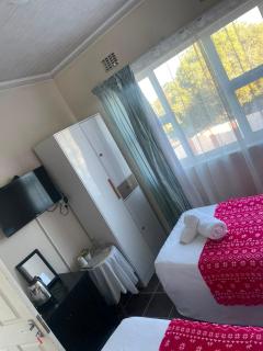 Executive B & B - 3