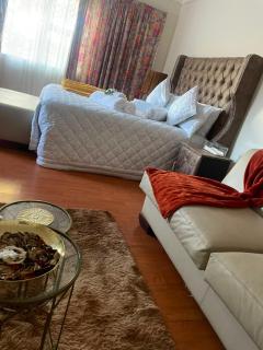 Executive B & B - 2