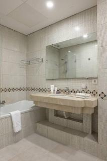 Lovely 2 Bed Rooftop in Saifi Village - 1
