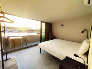Cabin 4 Savynomad Harbour Residences wow Views - 0