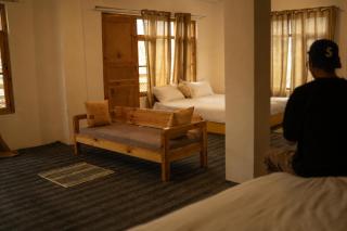 Sarai Stay - 3