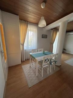 Apartment 086 - 5