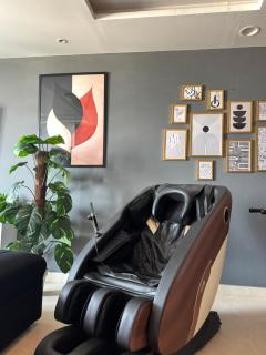 Presidential 2 Bedroom Apartment With Balcony & City Views in Gold Crest Residency - 3