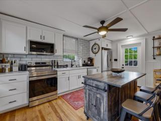 Belltown House at Airline Trail - 5